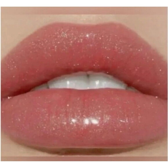 Marc Jacobs -Enamored Dazzling Lip Gloss in “Pink Parade” - Picture 3 of 5